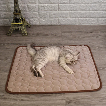 Pet Summer Cooling Pad Self-Cooling Ice Silk Pet Bed Dog Cat Nest Breathable Cooling Cooling Sleeping Pad